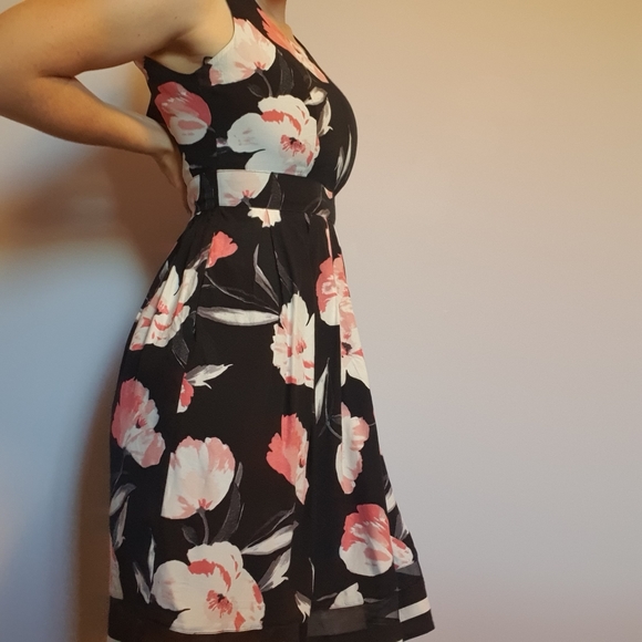 Ricki's Floral Dress Size 0 - Picture 5 of 6